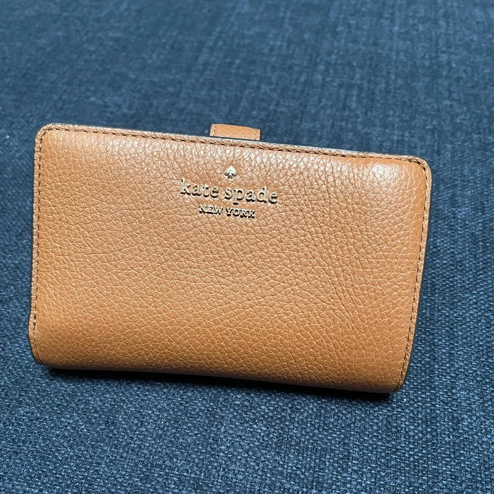 Kate Spade bifold wallet - Picture 3 of 5